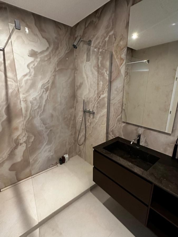 Luxury Penthouse At The Historical Centre With Free Parking Apartment Братислава Екстериор снимка
