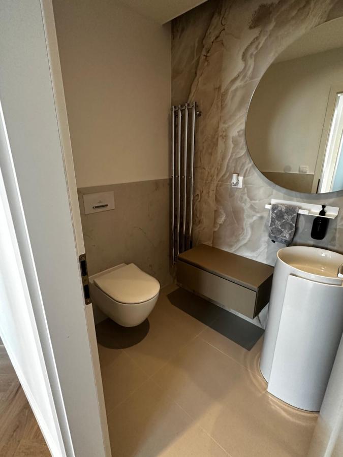 Luxury Penthouse At The Historical Centre With Free Parking Apartment Братислава Екстериор снимка