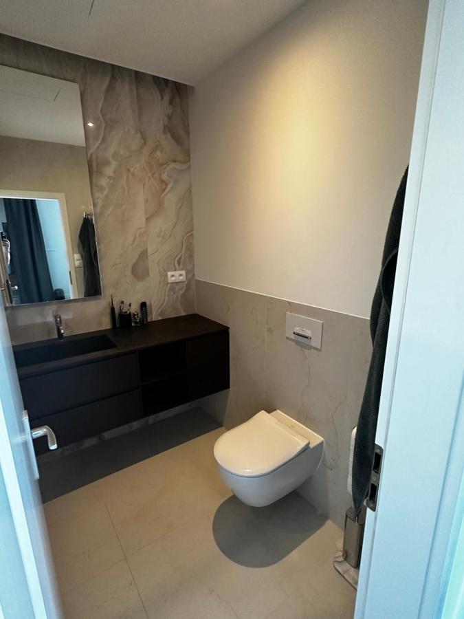 Luxury Penthouse At The Historical Centre With Free Parking Apartment Братислава Екстериор снимка