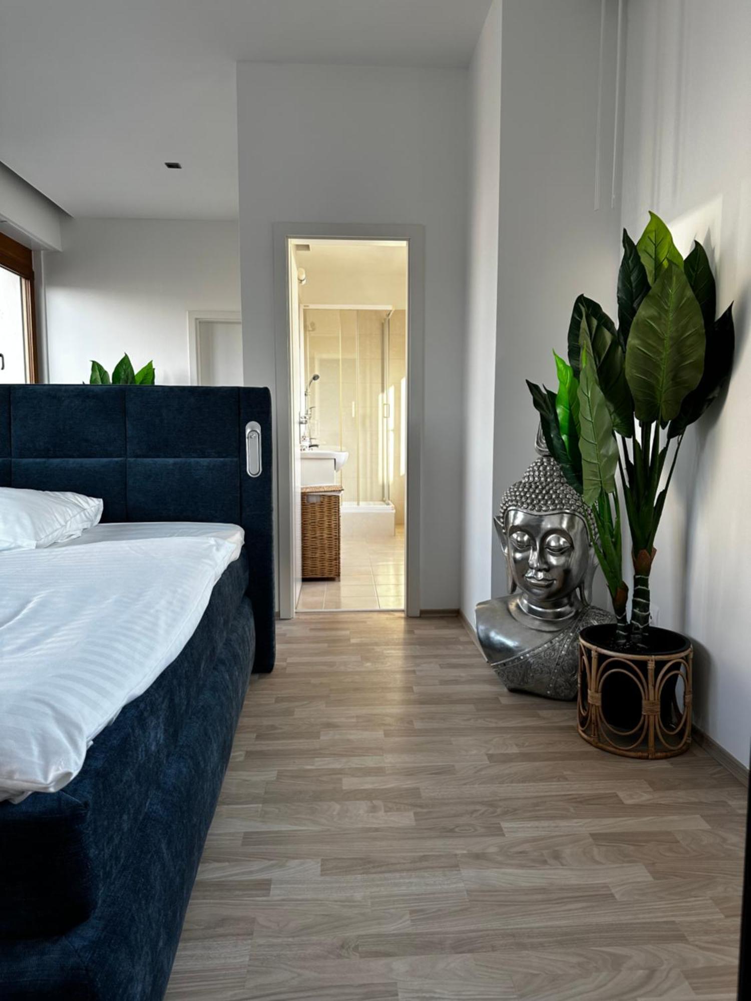 Luxury Penthouse At The Historical Centre With Free Parking Apartment Братислава Екстериор снимка